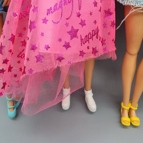 Vintage & Modern Barbie Dolls Lot of 4 + Outfits Pink Skirt Dress Lace 90s - Picture 6 of 16